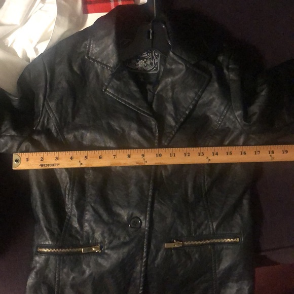 Last kiss black jacket.size -large - Picture 11 of 12